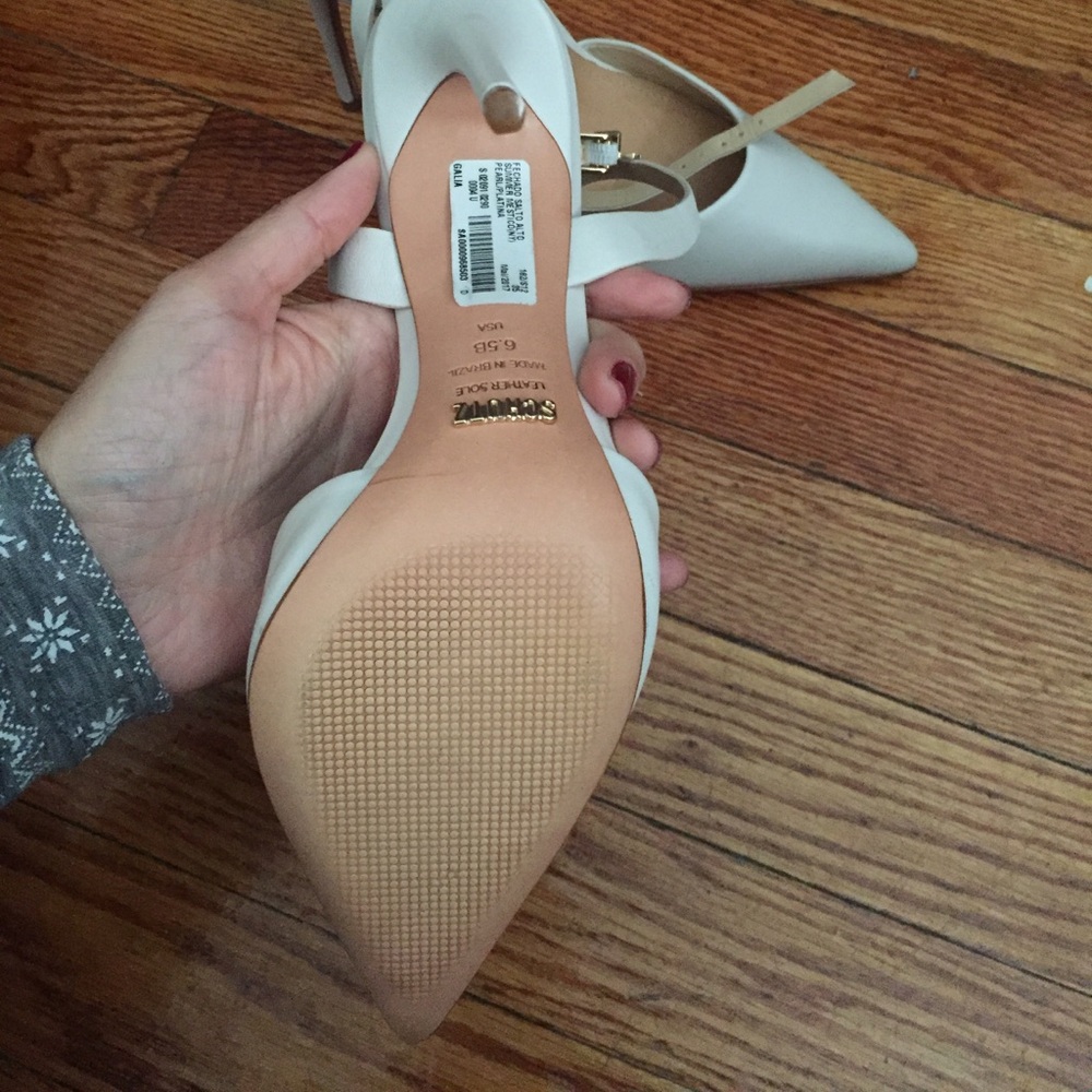 SCHUTZ White Pointed-Toe Sandals - Picture 3 of 6